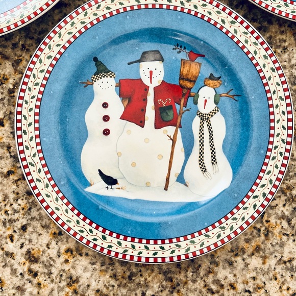 Sakura Snowman 4 pieces Assorted Stoneware Debbie Mumm Christmas Salad Plates - Picture 4 of 9